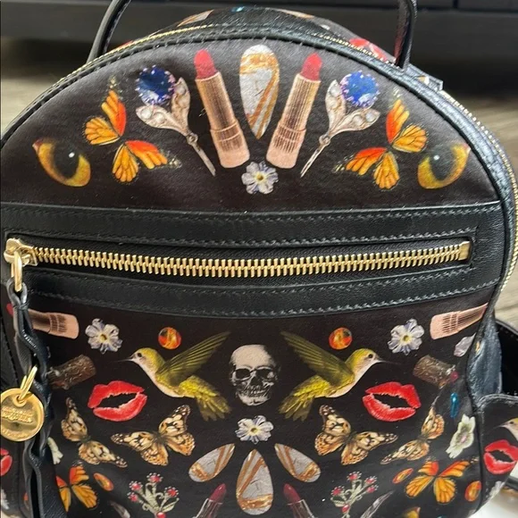 Alexander McQueen - Picture 6 of 9